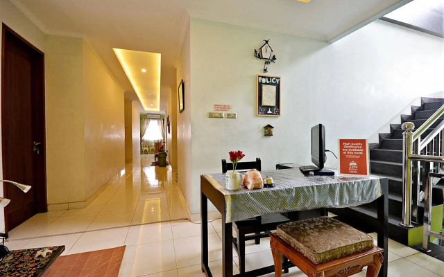 ZEN Rooms Tebet Gudang Peluru