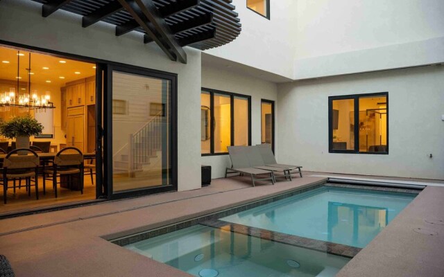 Designer Digs 9 Bedroom Home