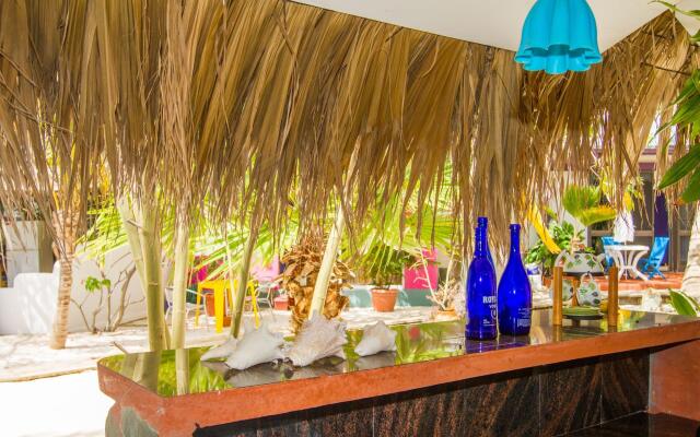 Beach House Aruba Apartments