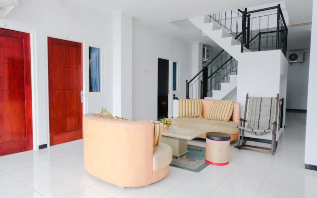 Oyo 437 Hnr Homestay Syariah