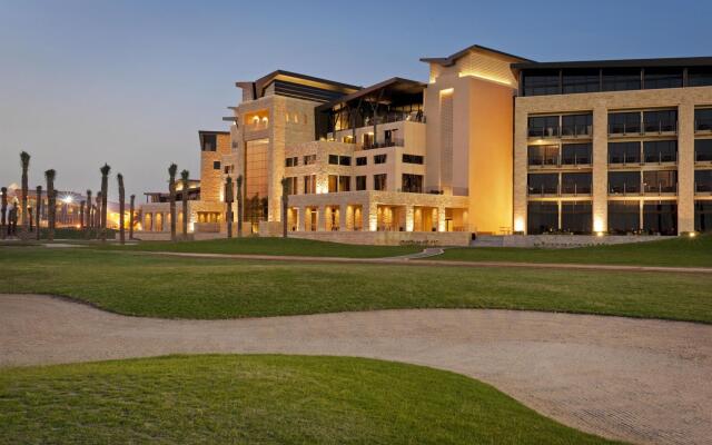 VOGO Abu Dhabi Golf Resort & Spa