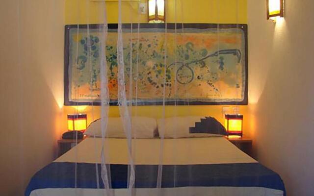 Aos Sinos dos Anjos Art Hotel