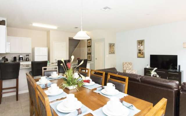 Vacation Townhome Next to Parks Cb3163