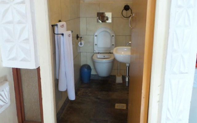 Parklands Shade Hotel