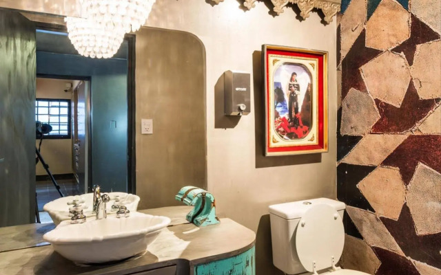 Onas Hostel & Suites