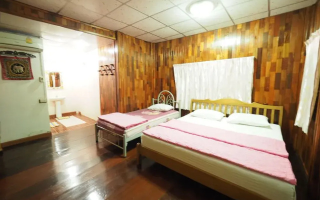 Baan Prakaikeaw