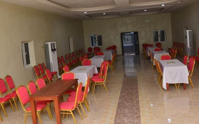 Golden Dreams Hotels and Suites Owerri