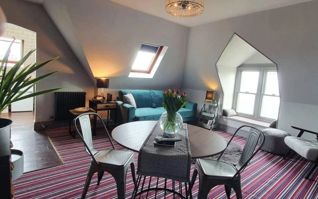 Penthouse Apartment With Amazing Harbour Views