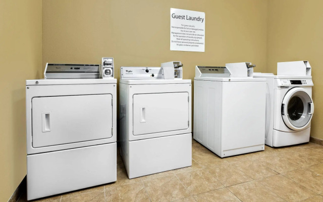 Holiday Inn Express & Suites Cotulla by IHG