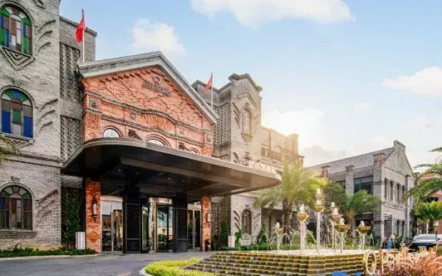 Q.Pavilion Hotel
