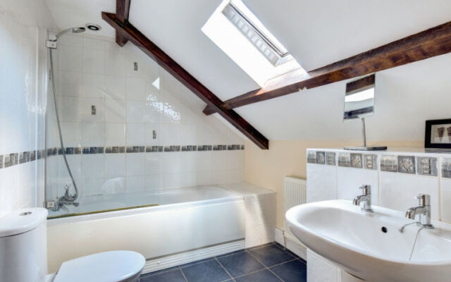 Holiday Home Y Barcud Coch