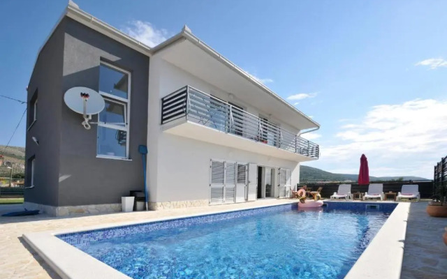 Villa Carolina
