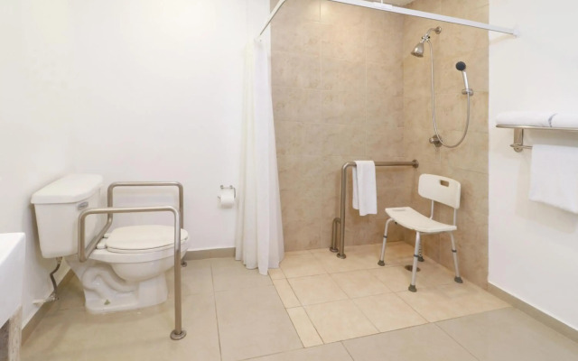 Courtyard by Marriott Guadalajara Andares