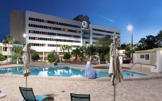DoubleTree by Hilton Jacksonville Airport