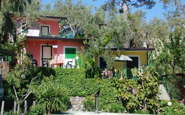 Marina Del Cantone Chalet