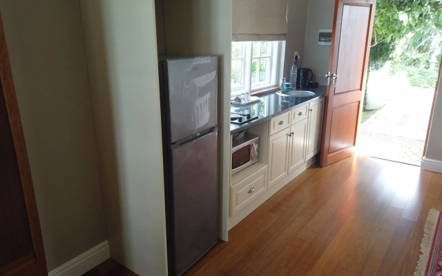 Happy Lands Self Catering B&B