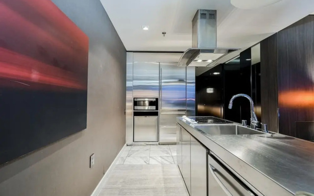 StripViewSuites at Palms Place Penthouses