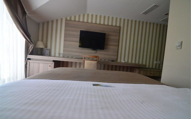 Hizel Hotel