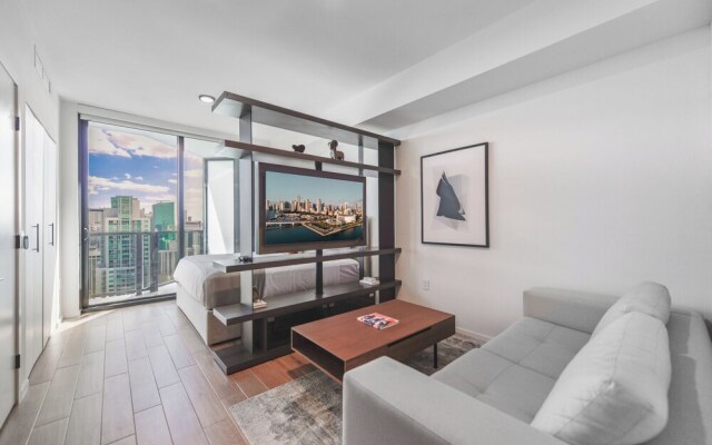 Spacious King Studio at Downtown Miami