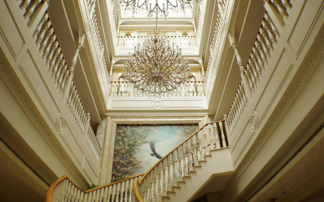 Rocks Hotel