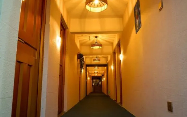 Fenglai Holiday Hostel