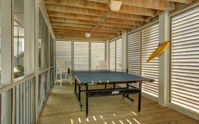 Holden Jeanie 4 Bedroom Home by RedAwning