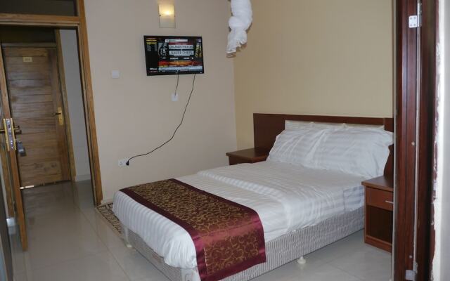 Rosaline Suites Hotel
