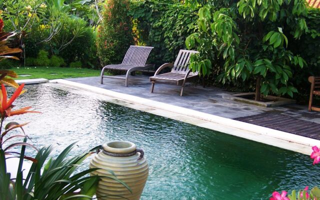 Kubu Ampo Villa