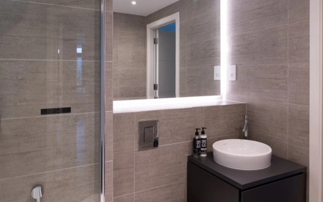 Charles Hope Apartments - Brentford
