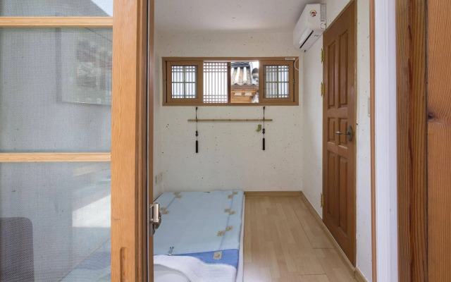 Xiwoo Hanok Guesthouse