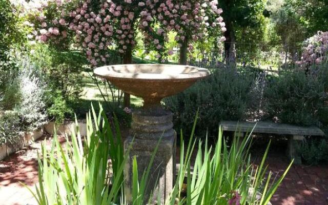 Redgum Hill Country Retreat