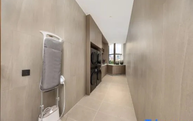 Lavande Hotel (Chongqing Kaizhou New Century Pedestrian Street)