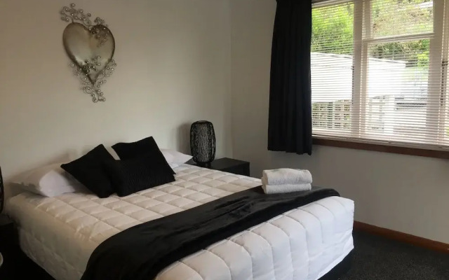 3 & 4 Bedroom Houses in Seaview Crescent