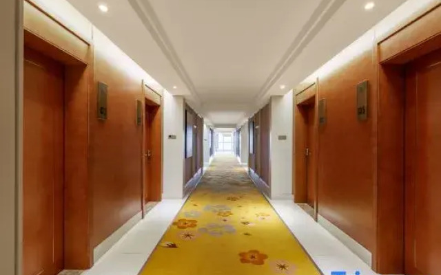 Yizheng Zixing Hotel