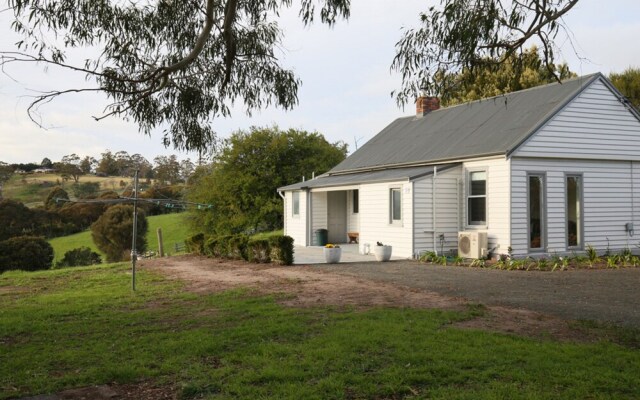 Leichhardt Farm Cottages