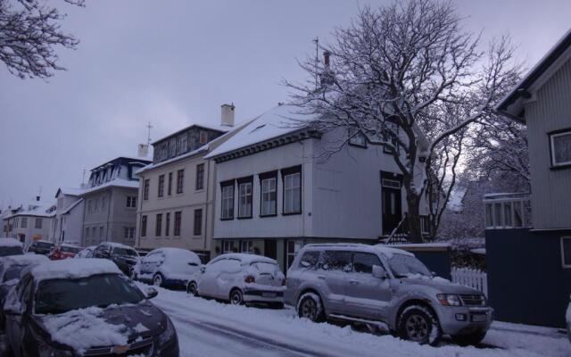 A Part Of Reykjavik - Ránargata Apartments