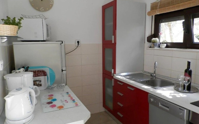 Igor -10 m From Beach - H