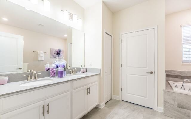 1662 Moonvalley Drive