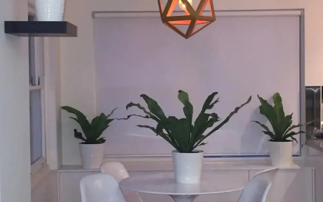 SurfSide Escape in Coogee