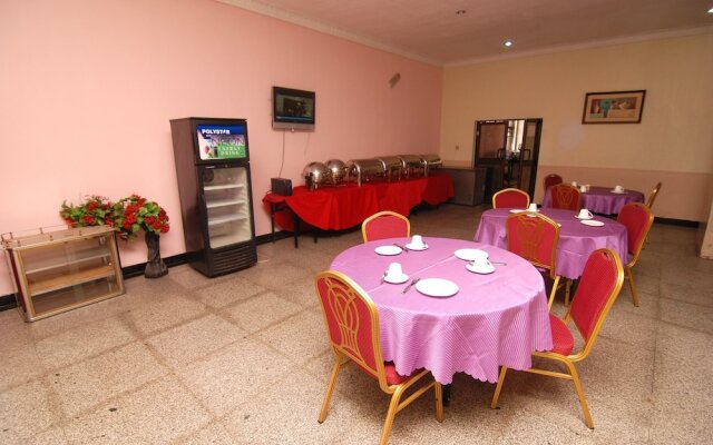 Kebbi Hotel
