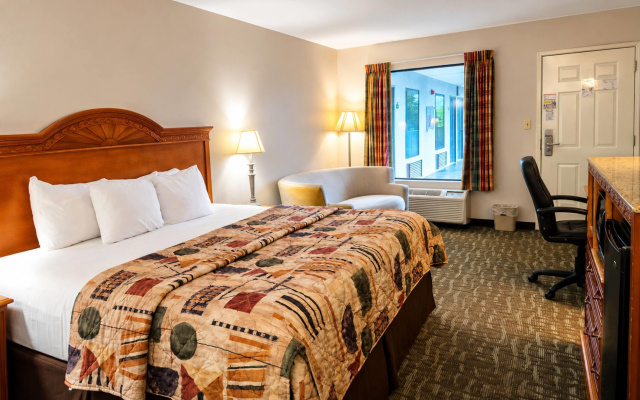 Days Inn by Wyndham Apple Valley Pigeon Forge/Sevierville