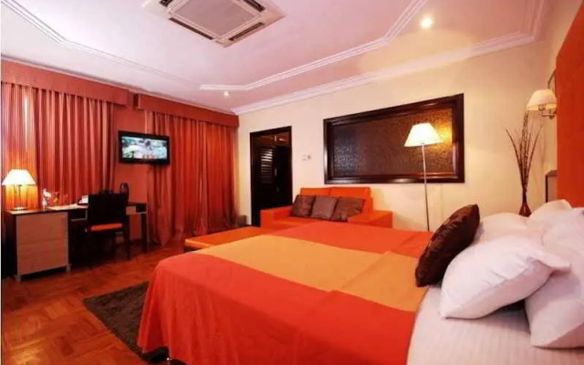 Planet One Hotel & Wellness