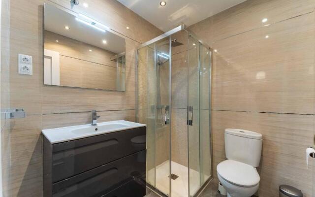 61-Beach Front Apartment with Stunning Views in Fuengirola