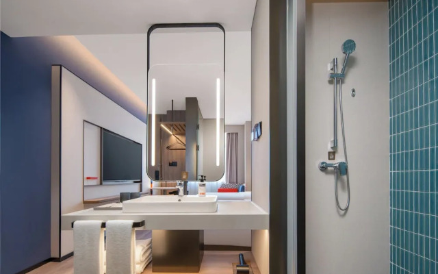 Holiday Inn Express Qingdao City Balcony by IHG