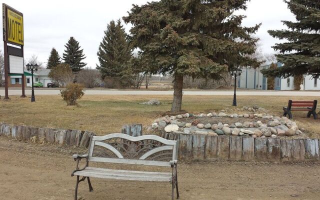 Moosomin Motel