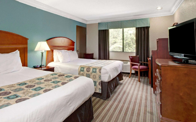 Ramada by Wyndham Houston Intercontinental Airport South