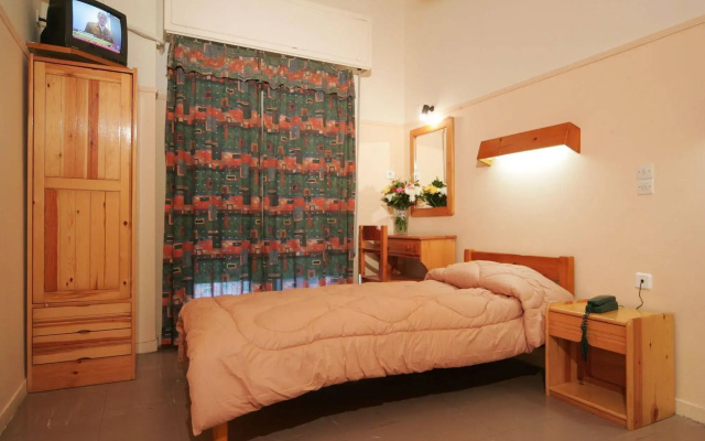 Alma Hotel