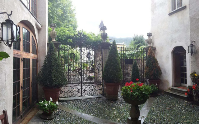 Palazzo Lambertenghi