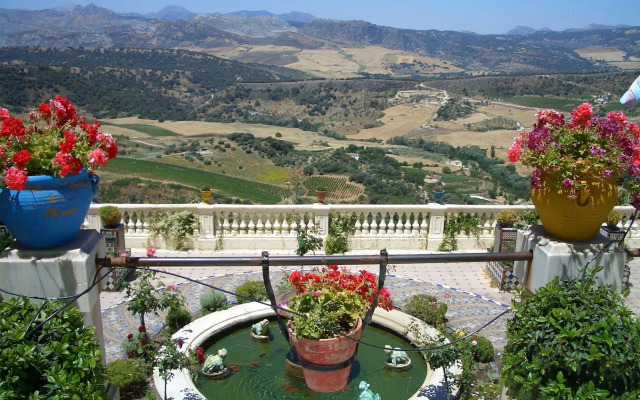 Hotel Maestranza
