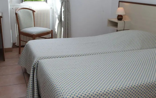 hostellerie de labbaye de frigolet